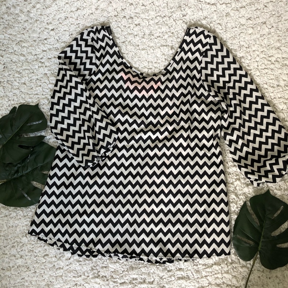 Chevron blouse with bow on back